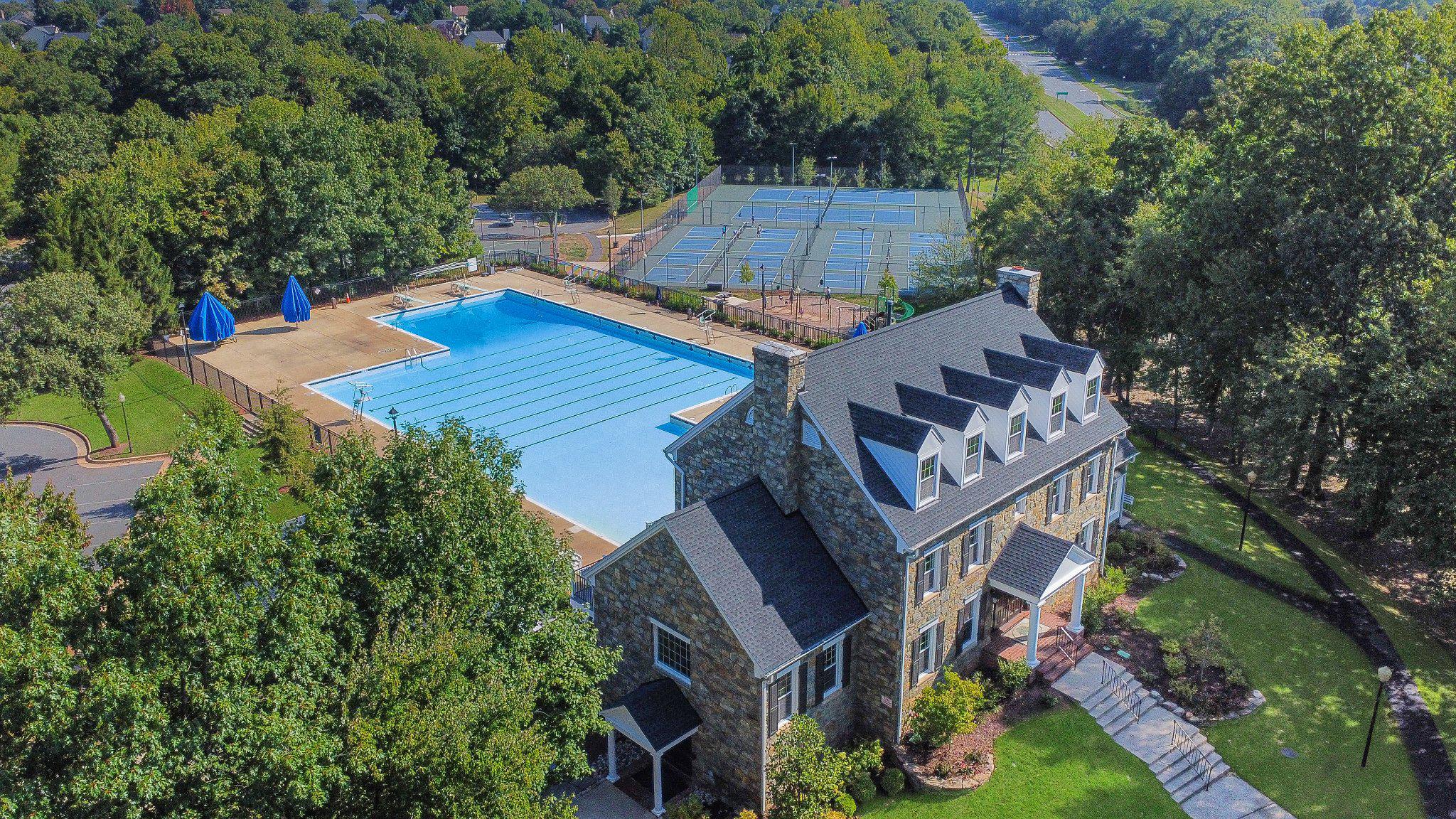 47640 Comer Square Sterling, VA 20165 - Photo 53 of 58 Community club house and pool.
