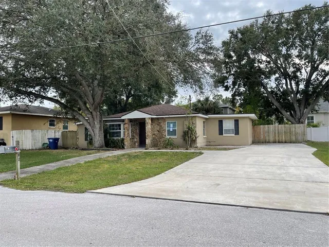 $2,250 | 3016 West Meadow Street, Tampa, FL 33611