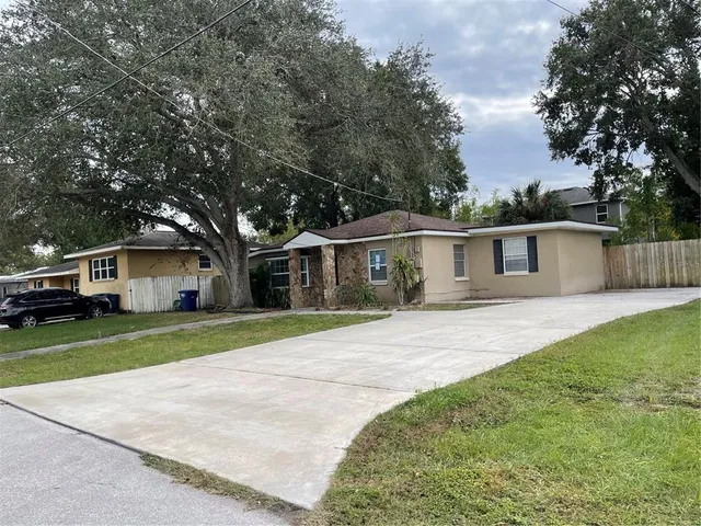 $2,250 | 3016 West Meadow Street, Tampa, FL 33611