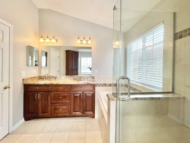 $3,600 | 602 Pearces Ford Road, Oswego, IL 60543