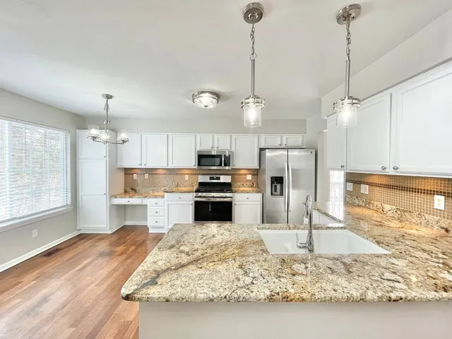 $3,600 | 602 Pearces Ford Road, Oswego, IL 60543