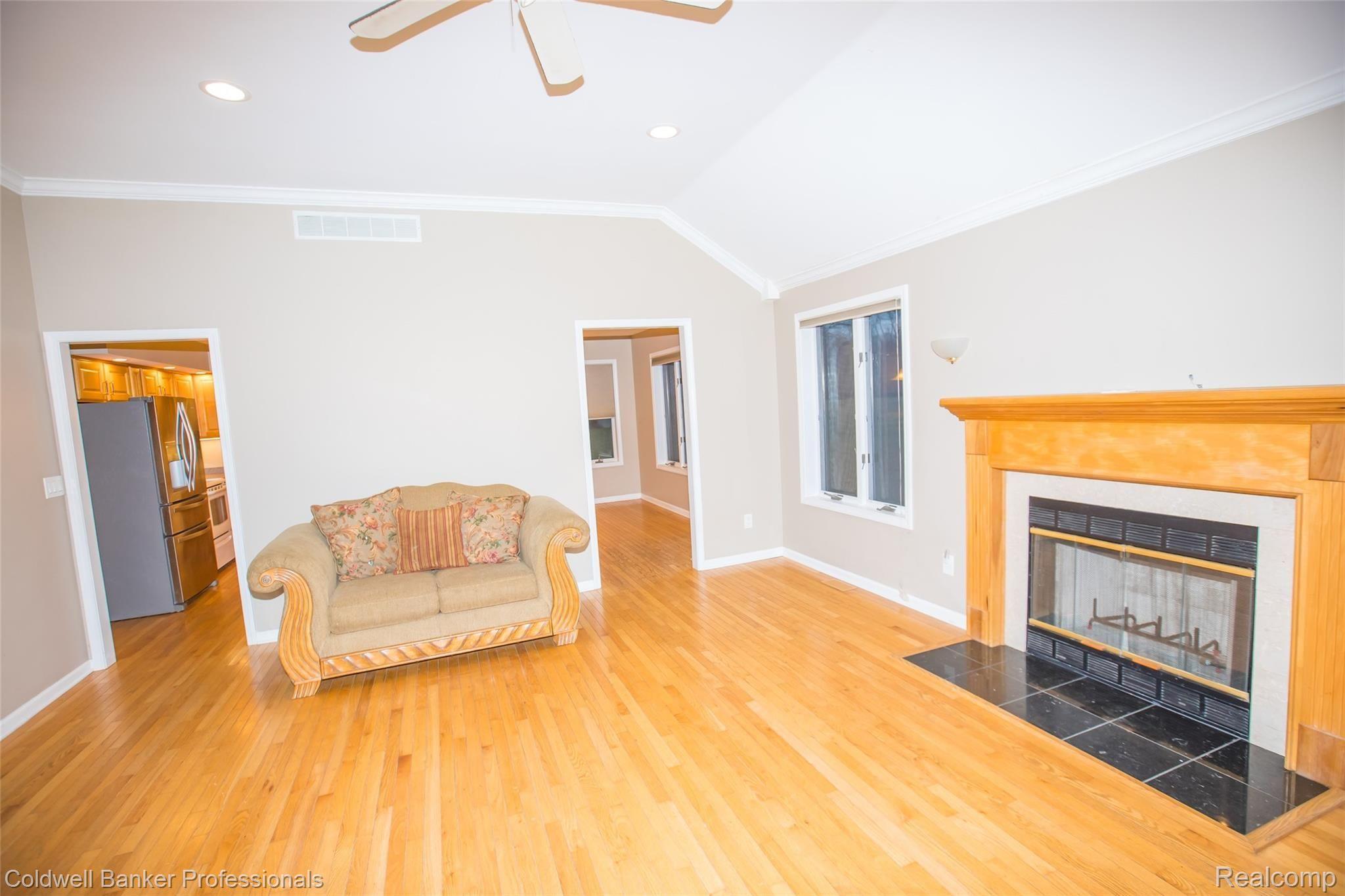 38845 Barth Street Romulus, MI 48174 - Photo 7 of 27 38845BarthRdRomulus,MI-9873.jpg