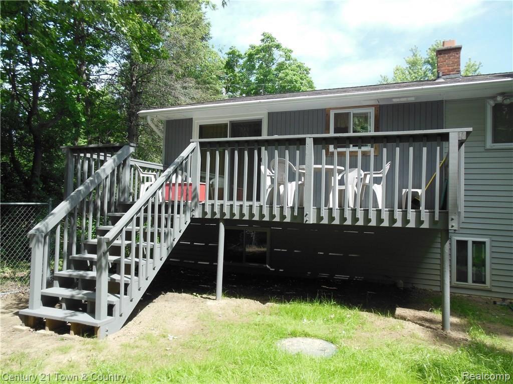 4801 Whipple Lake Road Clarkston, MI 48348 - Photo 22 of 25 Freshly Painted Deck