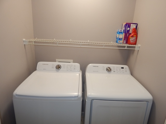 855 Louie Lane Seneca, SC 29678 - Photo 17 of 33 Functional laundry area with essential appliances.
