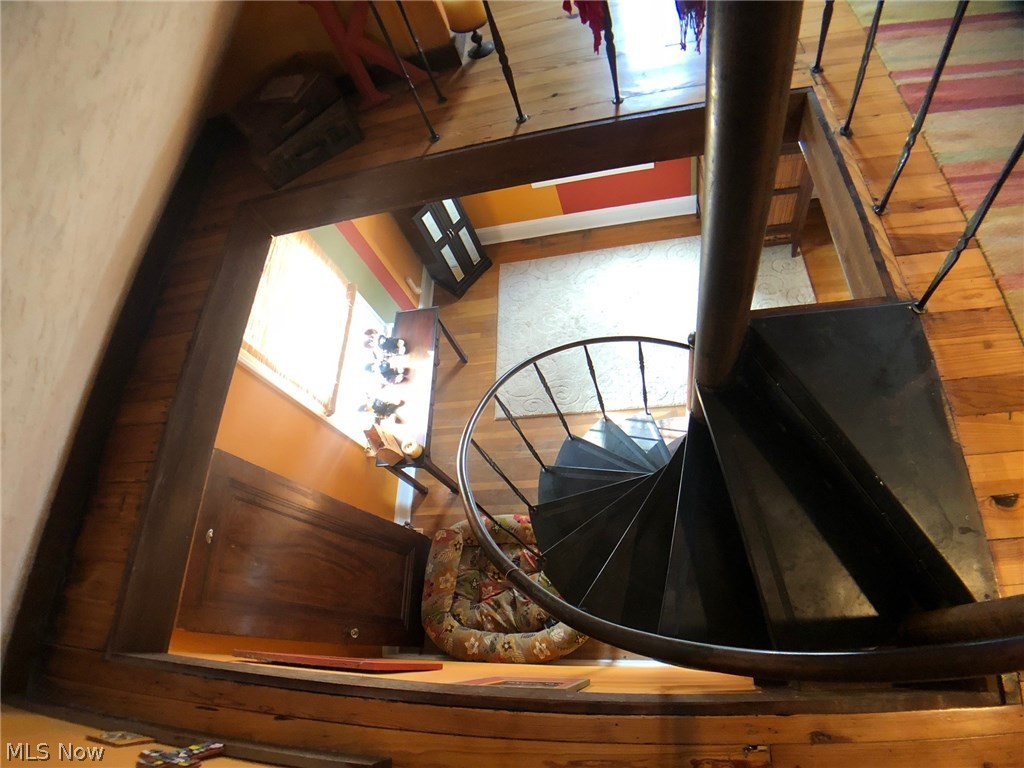 895 Roland Road Cleveland, OH 44124 - Photo 20 of 29