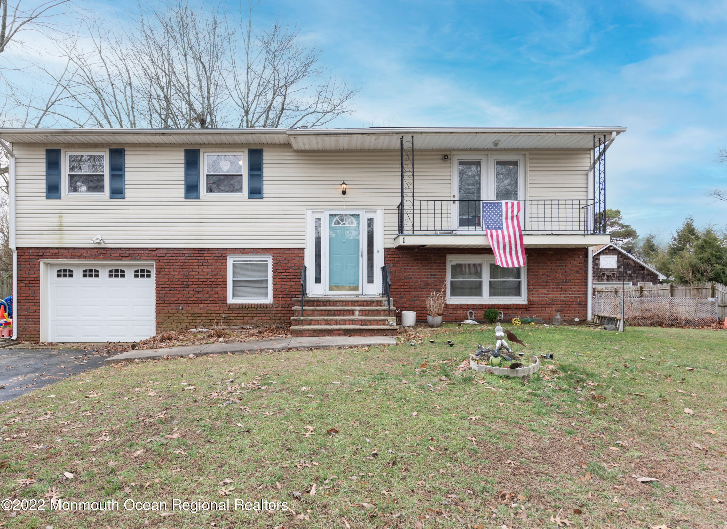 1 burdge Dr howell front