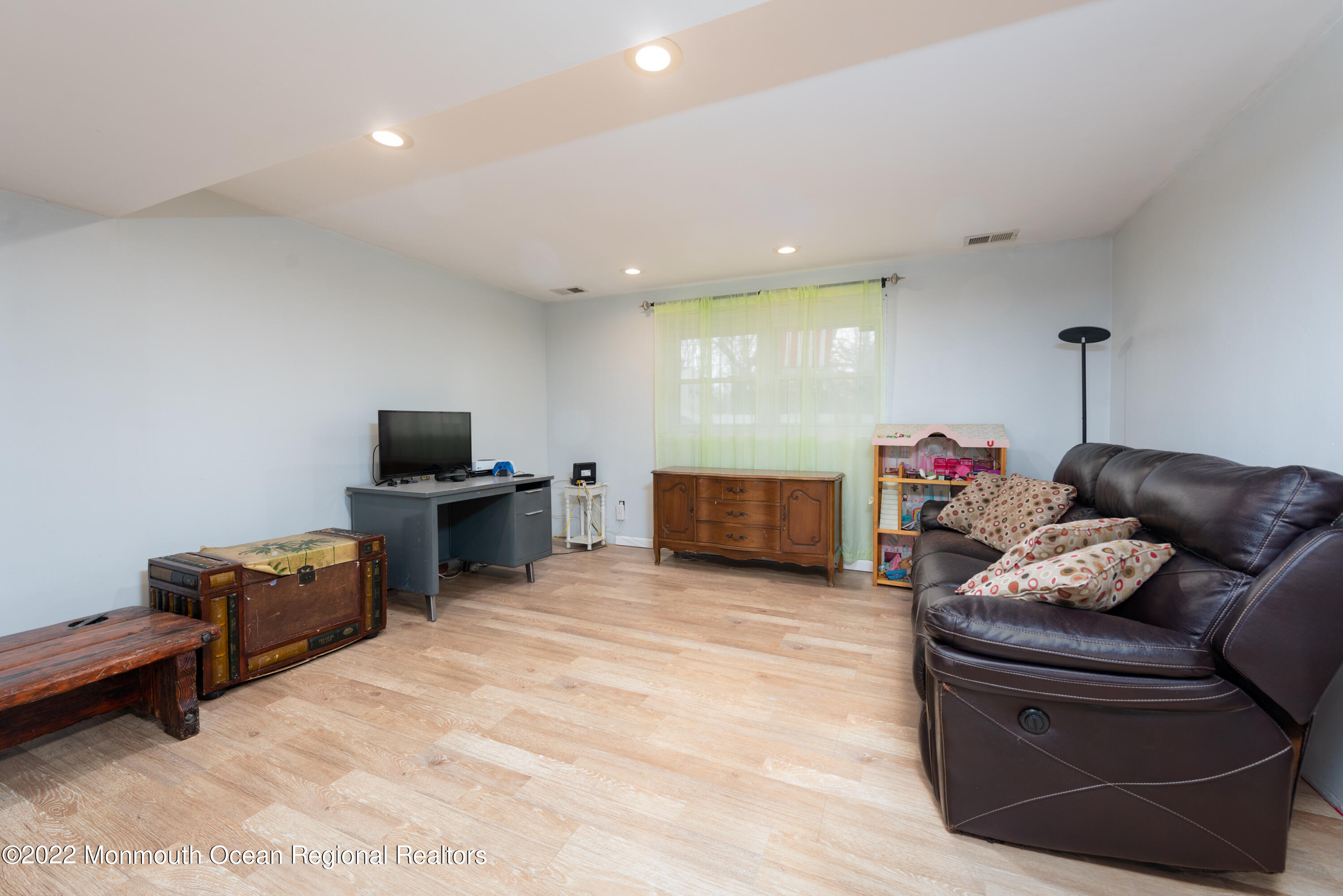 1 Burdge Drive Howell, NJ 07731 - Photo 13 of 19 fam3