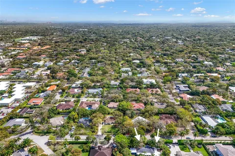 view of city and green space