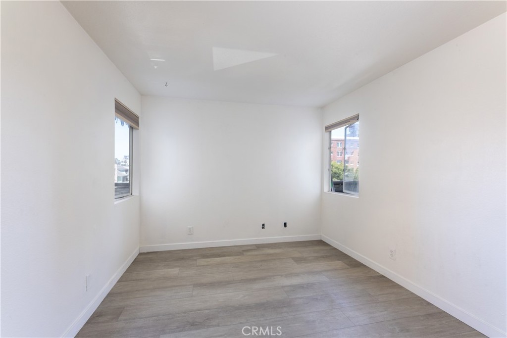327 Chestnut Avenue, Unit 201 Long Beach, CA 90802 - Photo 5 of 12