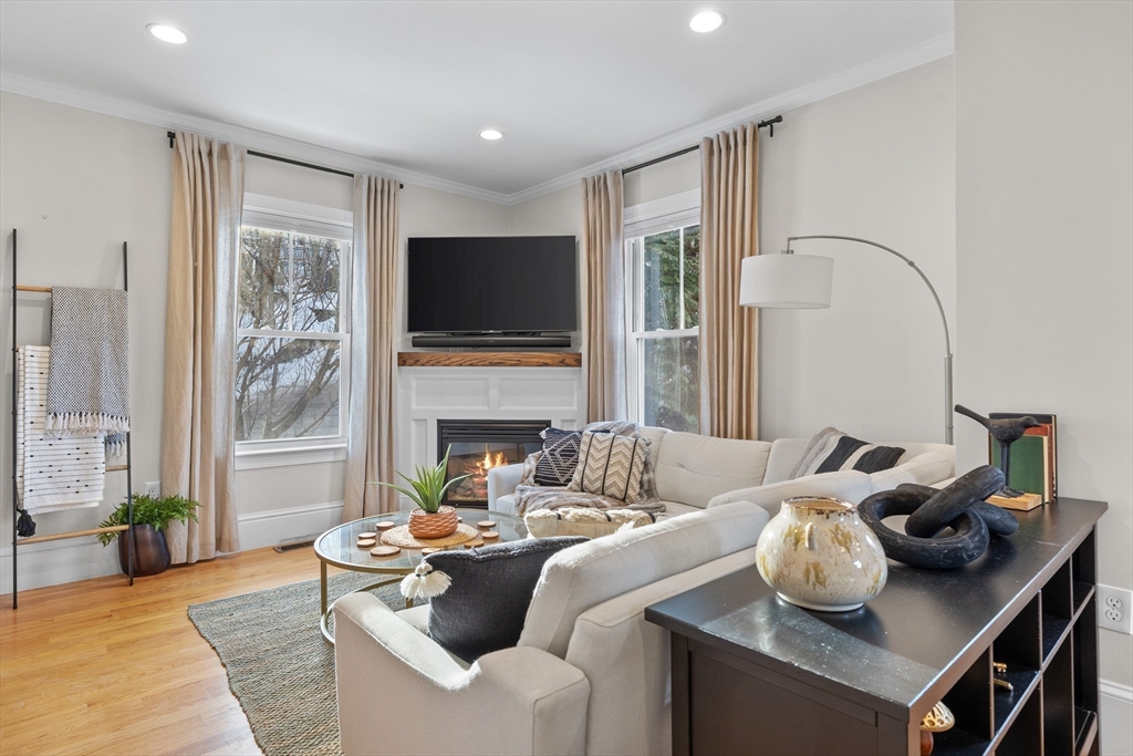 103 Paul Revere Road, Unit 103 Arlington, MA 02476 - Photo 3 of 24