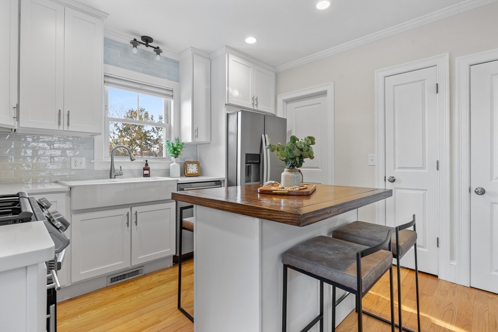 103 Paul Revere Road, Unit 103 Arlington, MA 02476 - Photo 6 of 24