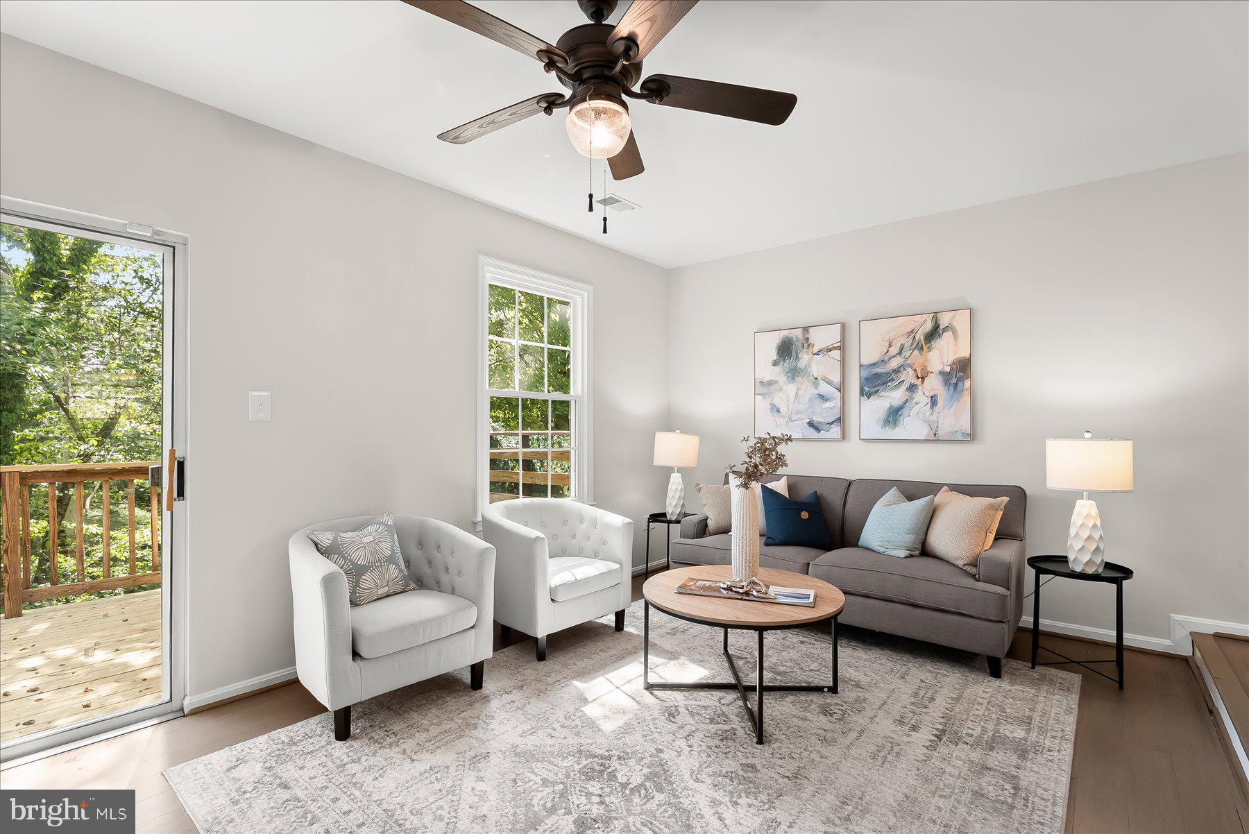 1530 Tanyard Hill Road Gaithersburg, MD 20879 - Photo 16 of 40 a living room with furniture and a large window