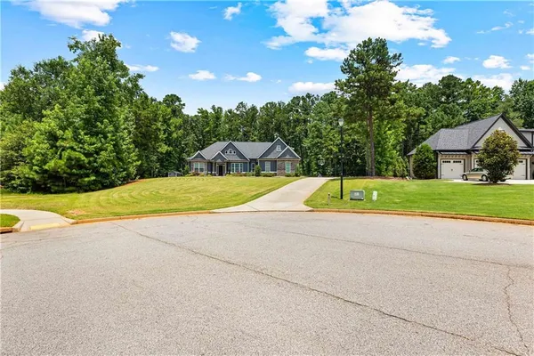 $689,999 | 27 Dorian Court, Newnan, GA 30265