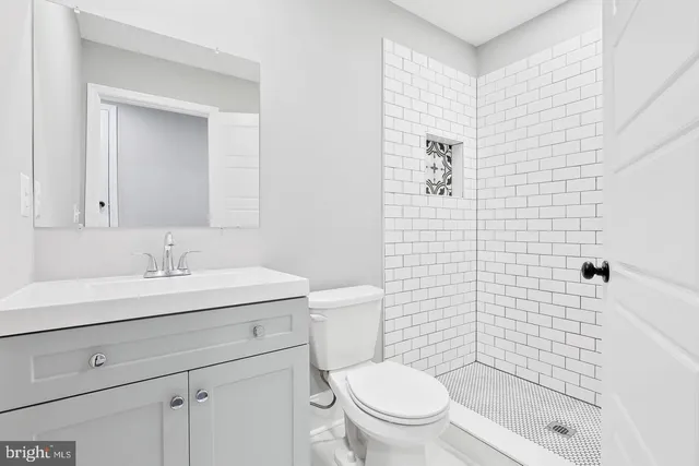 $3,100 | 263 South Robinson Street, Baltimore, MD 21224