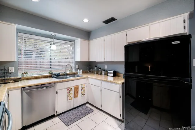 $2,200 | 2607 Lone Summit Street, San Antonio, TX 78247