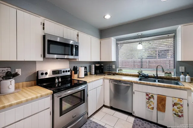 $2,200 | 2607 Lone Summit Street, San Antonio, TX 78247