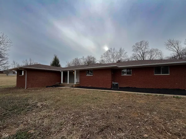 $290,900 | 2018 North Sparks Ferry Road, Salem, IN 47167