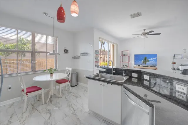 $674,500 | 11324 Northwest 74th Terrace, Doral, FL 33178