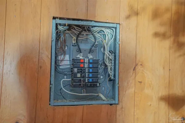 $47,000 | 6971 Jefferson Avenue, Century, FL 32535