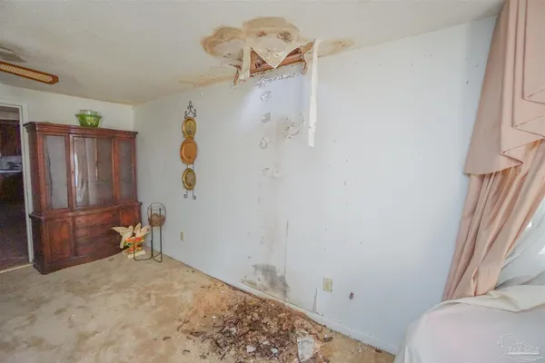 $47,000 | 6971 Jefferson Avenue, Century, FL 32535