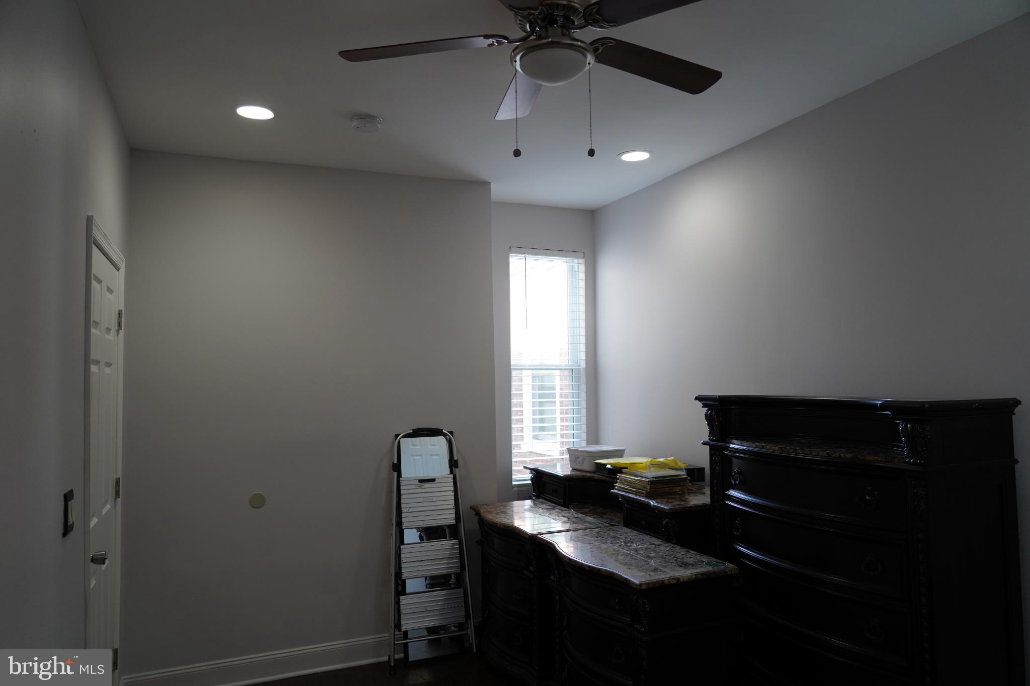 1234 North 56th Street Philadelphia, PA 19131 - Photo 17 of 31 a workspace with furniture and window