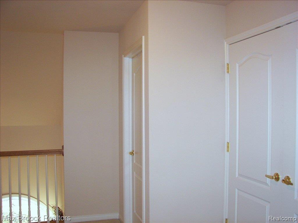 2081 Rochelle Park Drive, Unit 88 Rochester, MI 48309 - Photo 16 of 23 PLEASING ANGLES