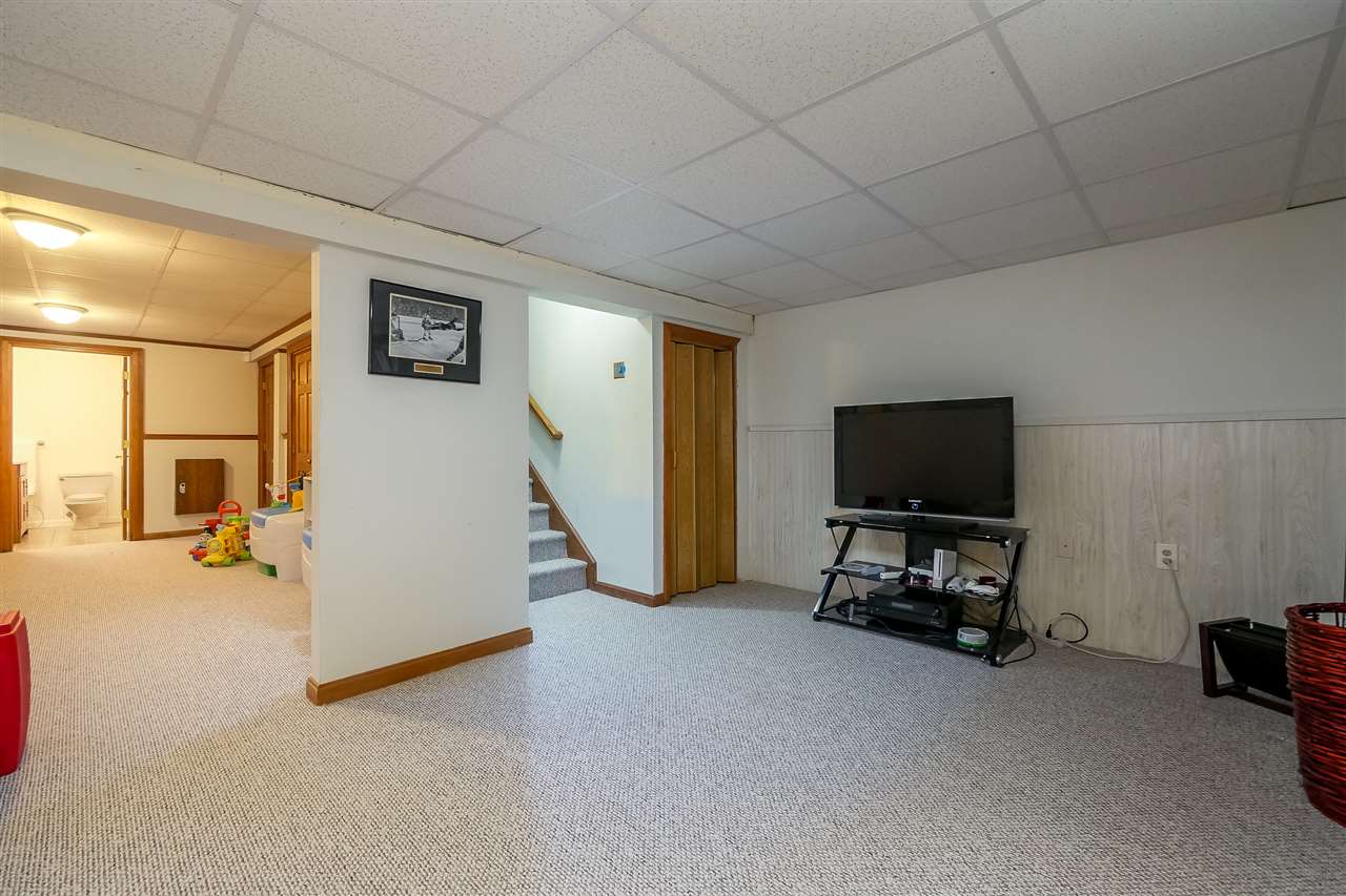 12 Hardwood Road Windham, NH 03087 - Photo 25 of 36