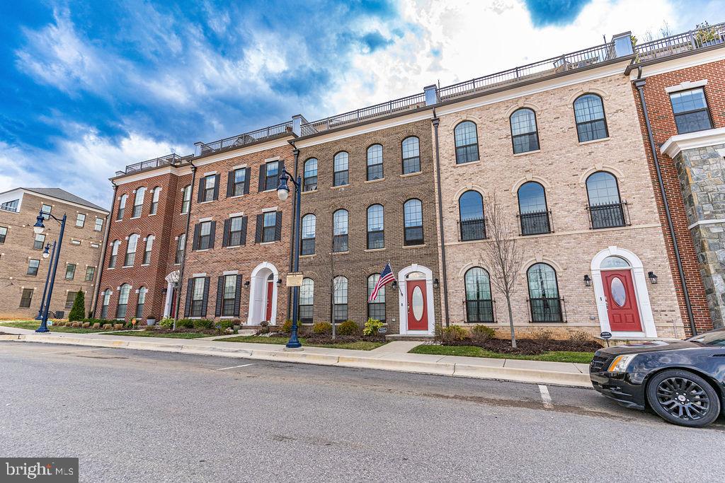 518 Triggerfish Drive Oxon Hill, MD 20745 - Photo 2 of 35 a front view of a building with street view