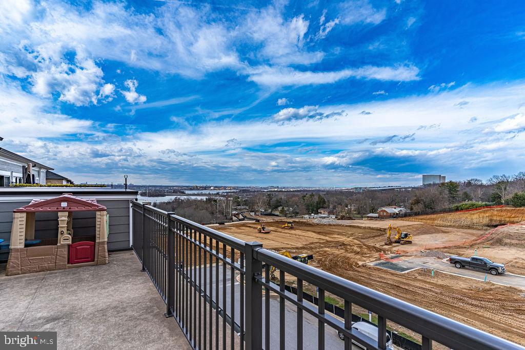518 Triggerfish Drive Oxon Hill, MD 20745 - Photo 34 of 35 a view of a terrace with skyline