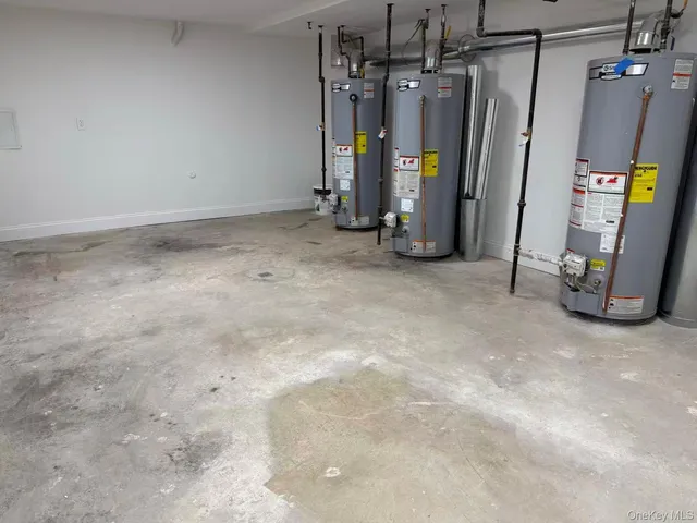 a view of a storage & utility room