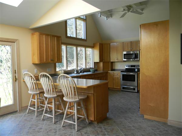 29 Colonial Road Medfield, MA 02052 - Photo 8 of 30 Gallery Image 8