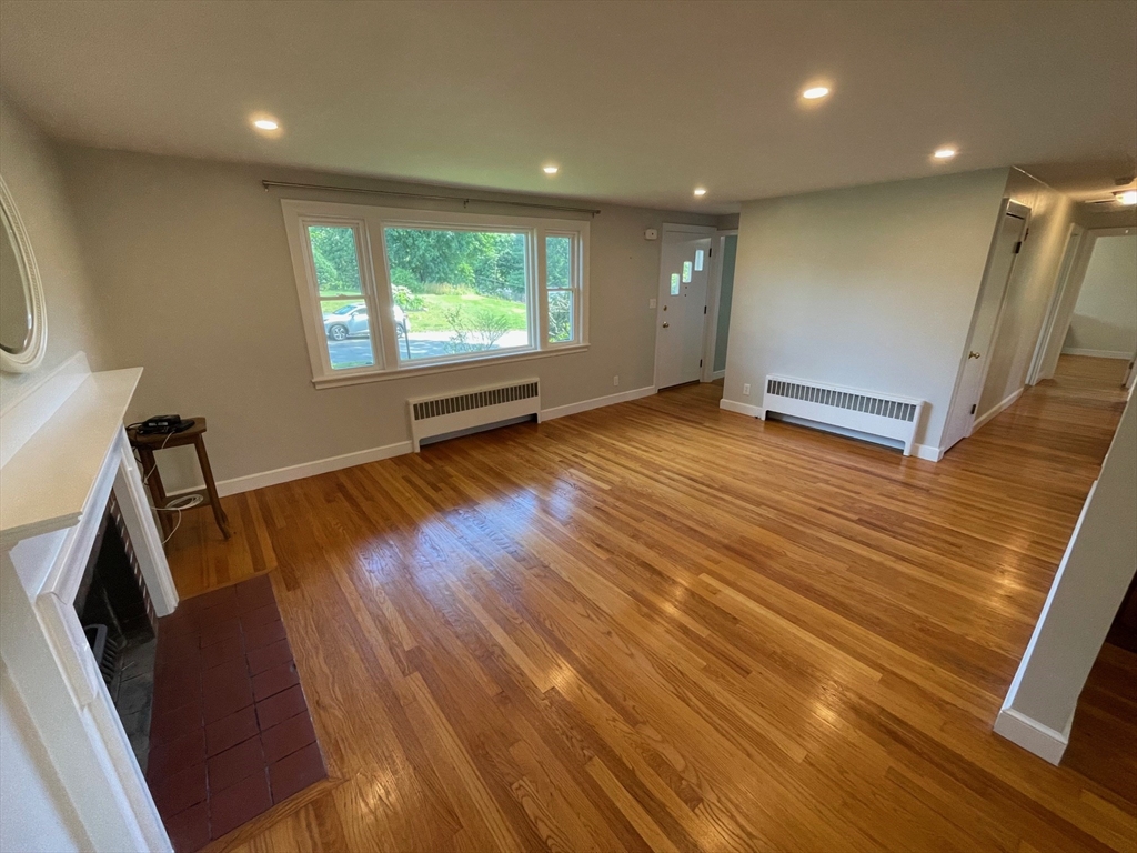 12 Anna Road Woburn, MA 01801 - Photo 4 of 23