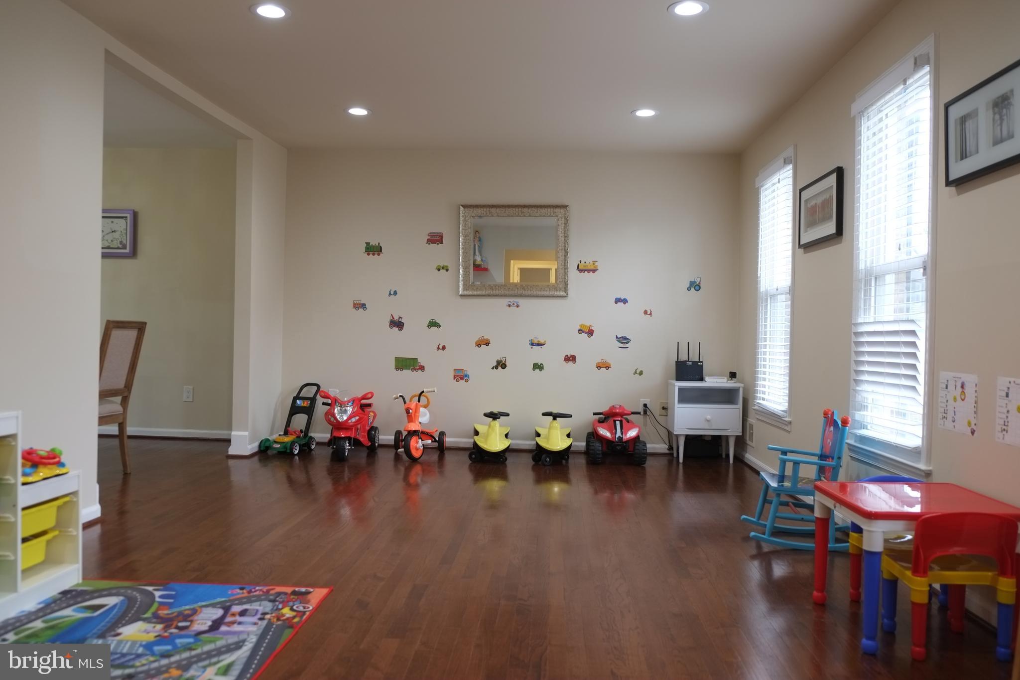 14416 Cantrell Road Silver Spring, MD 20905 - Photo 14 of 32