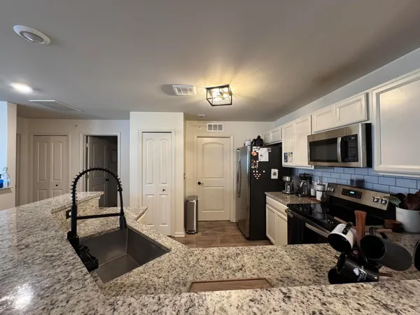 $285,000 | 22113 Aberdeen Drive, Macomb, MI 48042