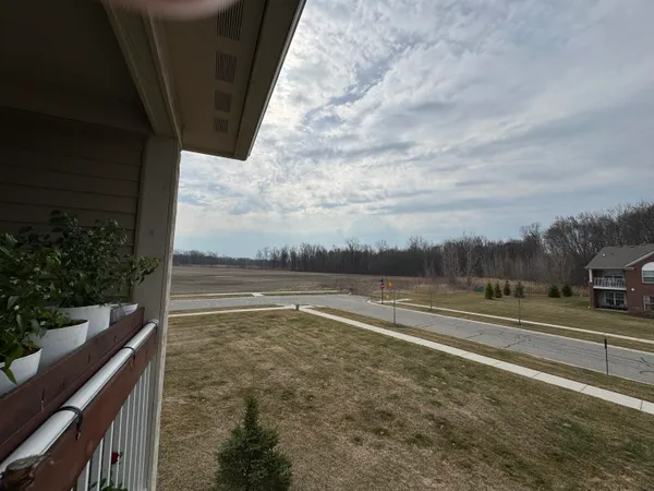 $285,000 | 22113 Aberdeen Drive, Macomb, MI 48042