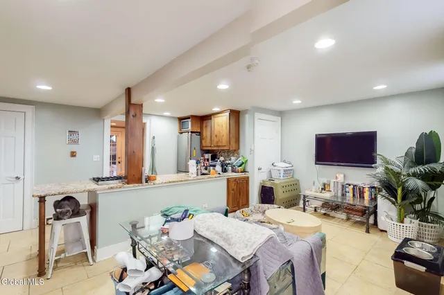 $400,000 | 215 Jay Street, Albany, NY 12210