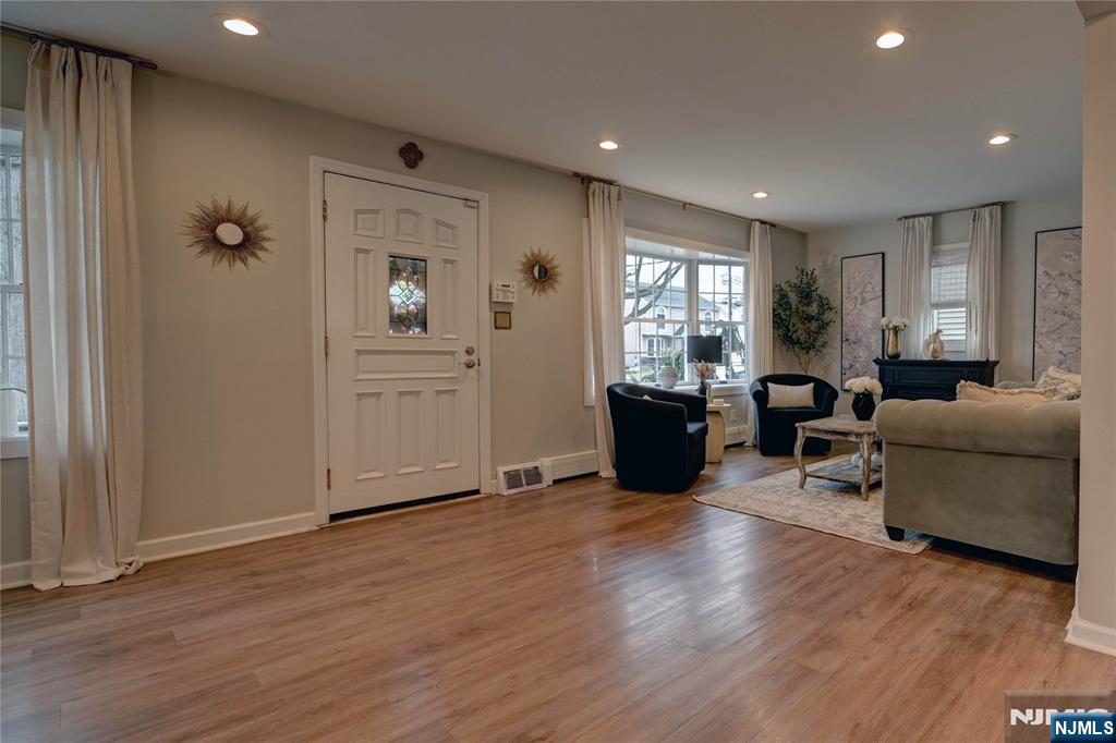 347 West Passaic Avenue Rutherford, NJ 07070 - Photo 11 of 48