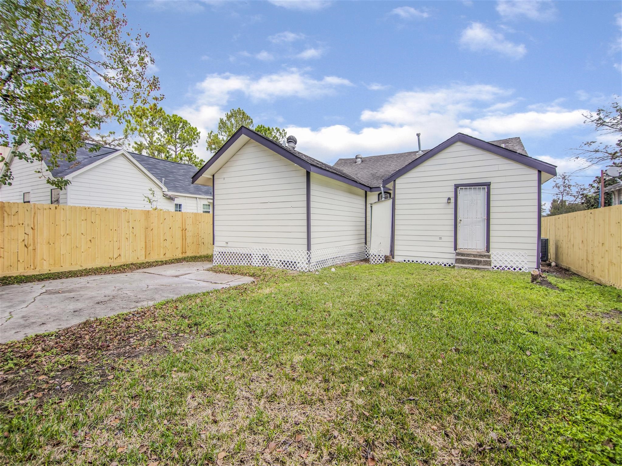 5108 Clay Street Houston, TX 77023 - Photo 21 of 21 a view of a house with a yard