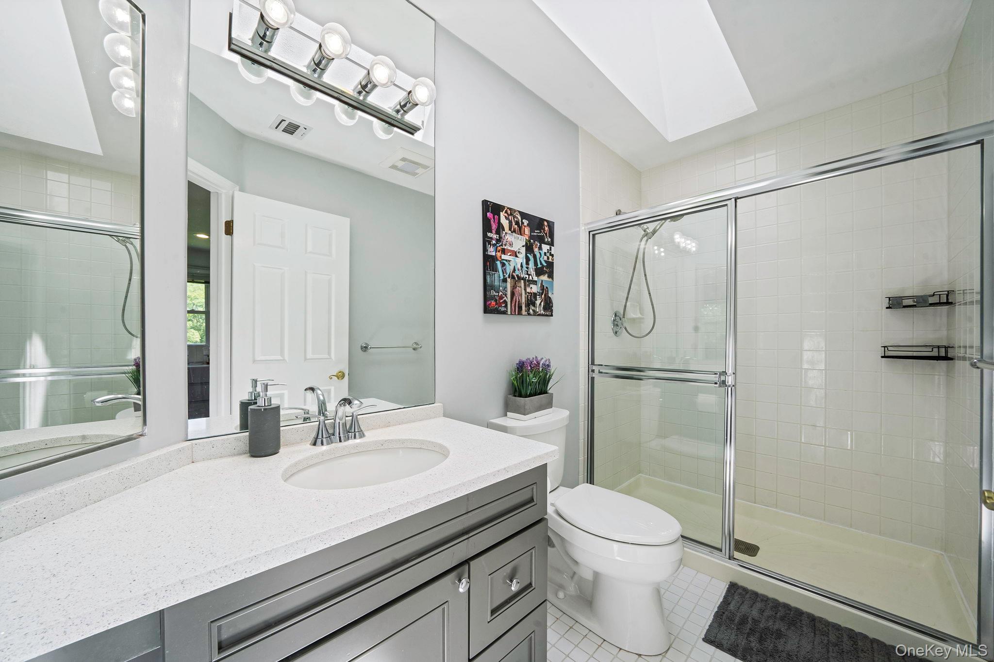 86 Hamlet Drive Commack, NY 11725 - Photo 25 of 36 Full Bathroom Bedroom #2