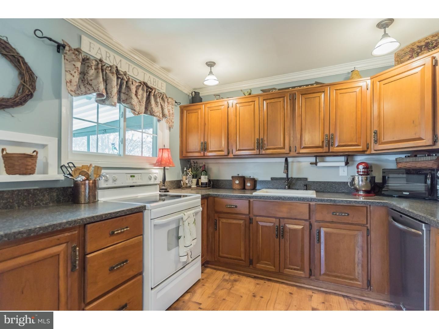 12 Halfturn Road Levittown, PA 19056 - Photo 12 of 25 Kitchen