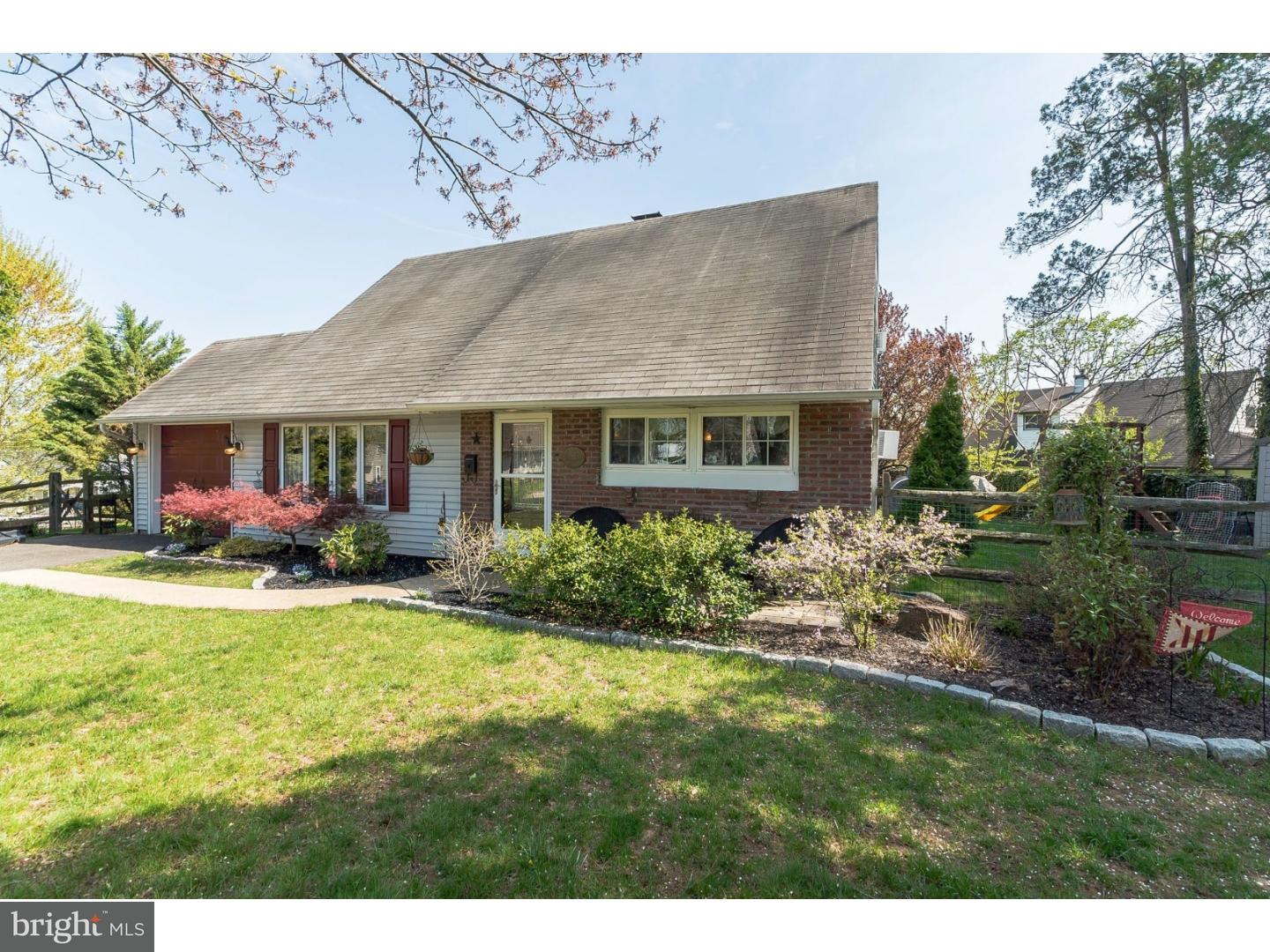 12 Halfturn Road Levittown, PA 19056 - Photo 3 of 25 Exterior Front