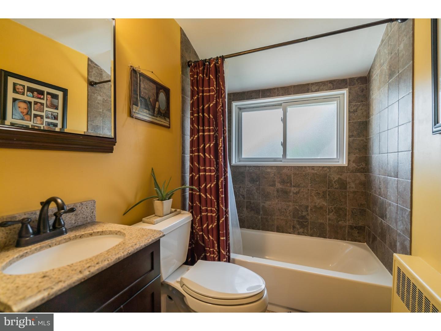 12 Halfturn Road Levittown, PA 19056 - Photo 22 of 25 Bathroom