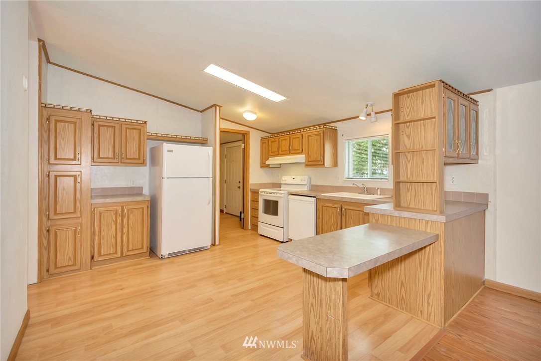 829 Southwest Lider Road Port Orchard, WA 98367 - Photo 5 of 17 Gallery Image 5