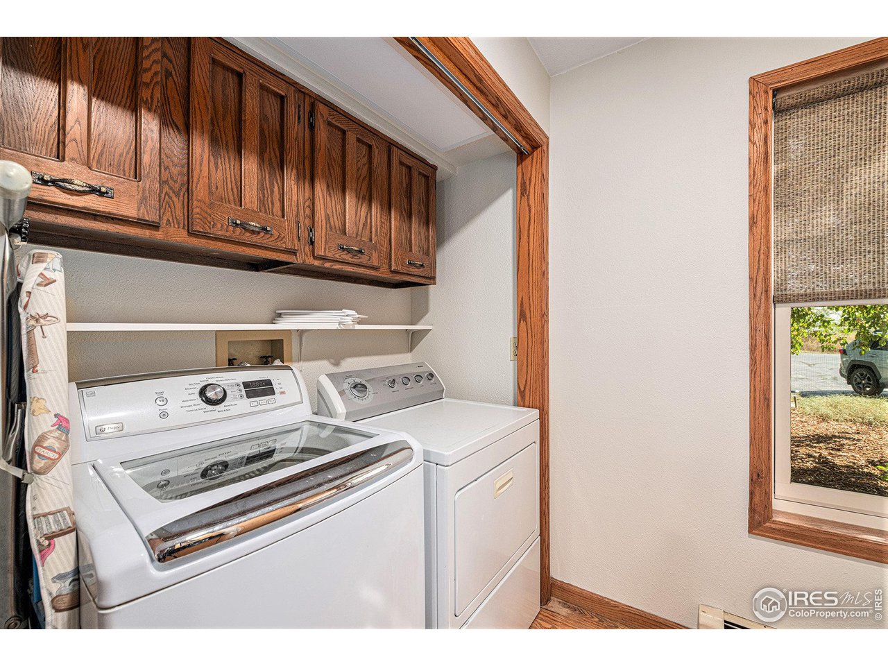 427 Goose Hollow Road Berthoud, CO 80513 - Photo 14 of 40 Main Floor Laundry