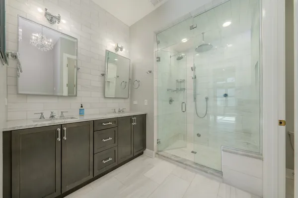 $5,200 | 1017 West Washington Boulevard, Unit 4D, Chicago, IL 60607