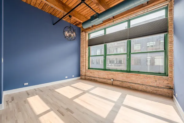 $5,200 | 1017 West Washington Boulevard, Unit 4D, Chicago, IL 60607