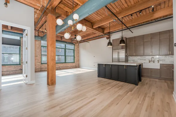 $5,200 | 1017 West Washington Boulevard, Unit 4D, Chicago, IL 60607