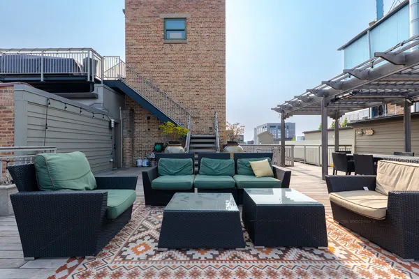 $5,200 | 1017 West Washington Boulevard, Unit 4D, Chicago, IL 60607