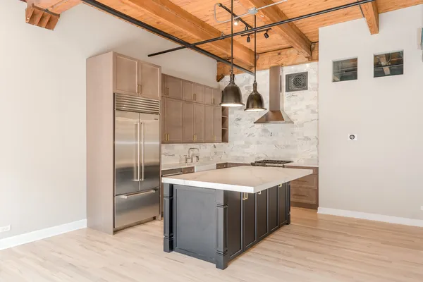 $5,200 | 1017 West Washington Boulevard, Unit 4D, Chicago, IL 60607