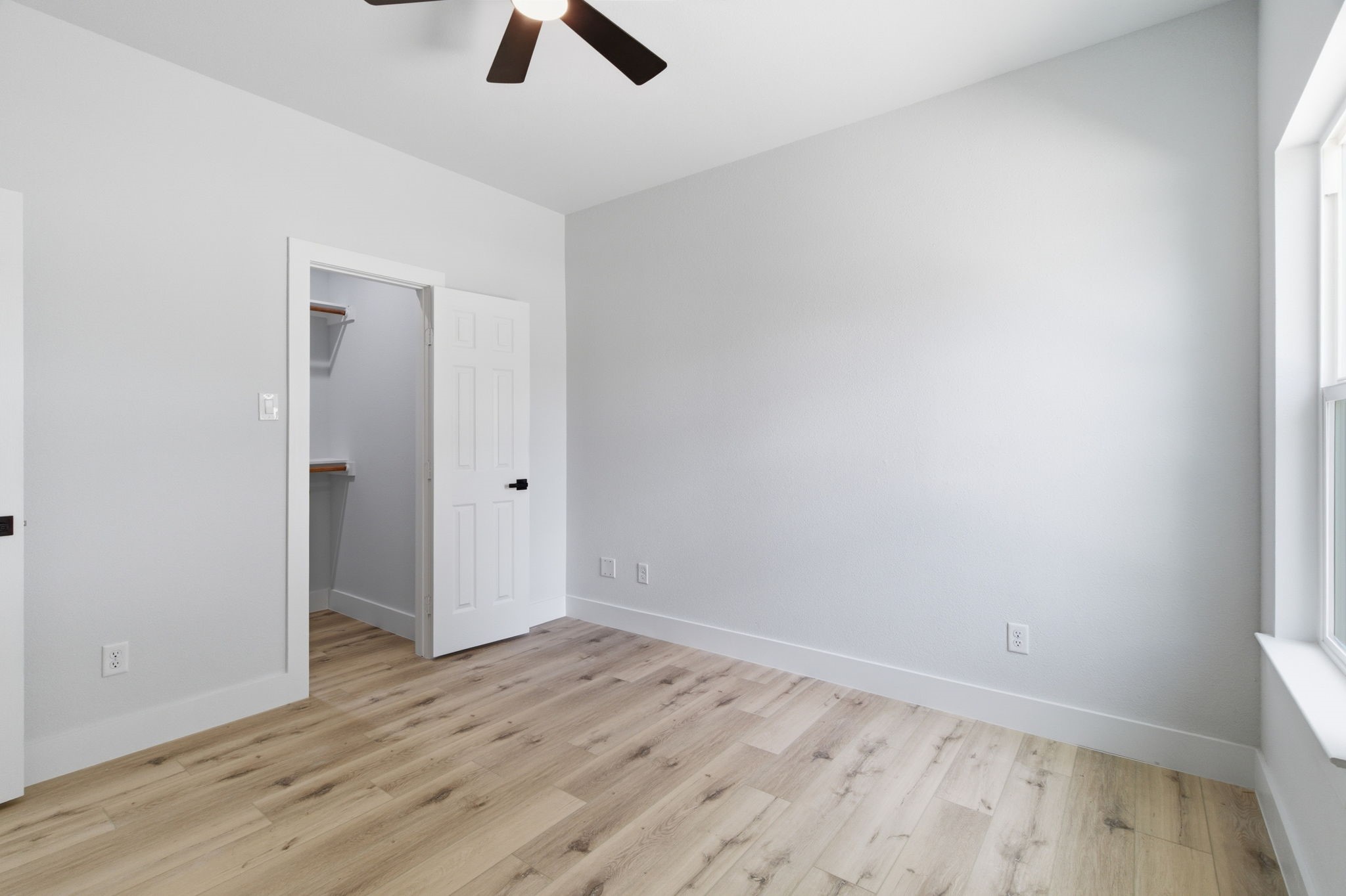7040 Kinney Street Houston, TX 77087 - Photo 22 of 47 wooden floor in an empty room